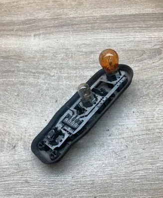 BMW 5 E39 Tail light bulb cover holder 8371324