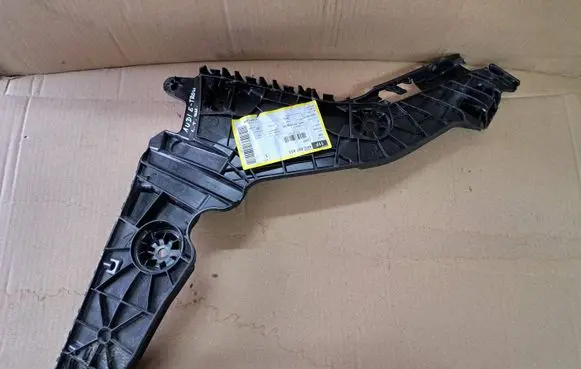 Audi Q8 e-tron Rear bumper mounting bracket 4KE807453