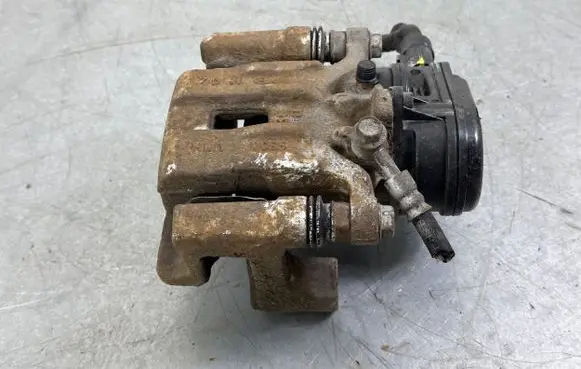 KIA Optima Rear brake caliper A558237700