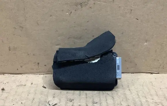 Jaguar XE USB socket connector FW9319010AB