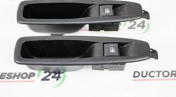 Renault Captur Electric window control switch 829614619R