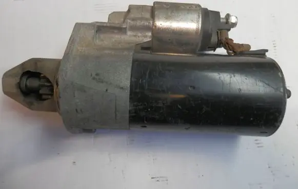 Mercedes-Benz CLS C219 Starter motor A0061516201