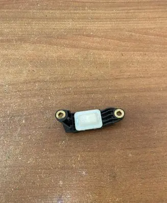 Mercedes-Benz CLS C219 Airbag deployment crash/impact sensor 0018209126 102591002