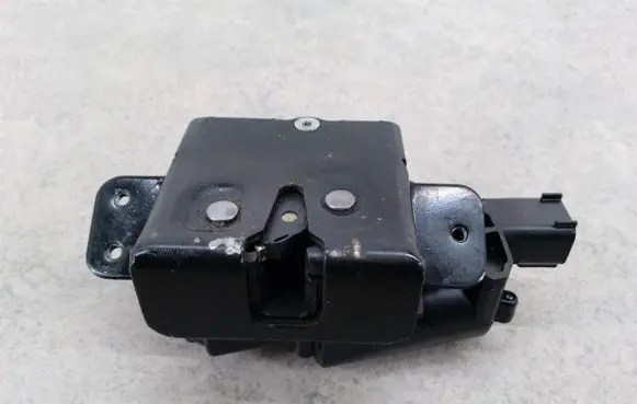 Opel Insignia A Tailgate lock latch 13503467