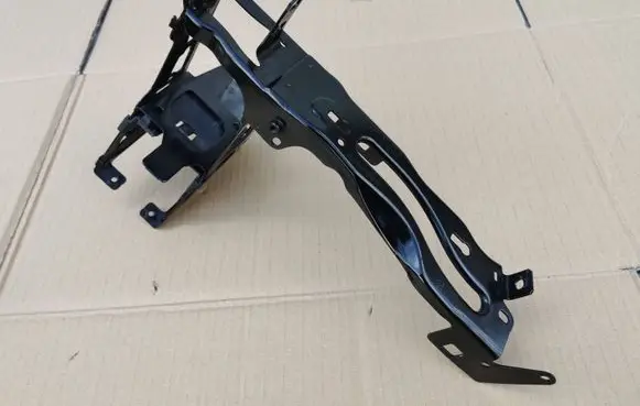 BMW 1 F20 F21 Headlight/headlamp mounting bracket 7245791-SAJMON