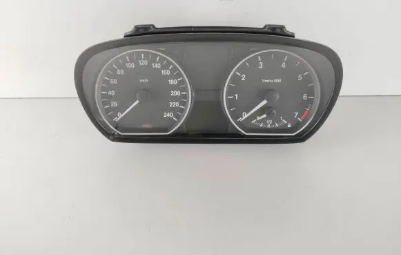 BMW 1 E81 E87 Speedometer (instrument cluster) 9122587 100152490 102493262