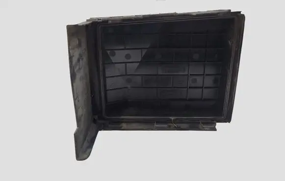 Volkswagen PASSAT B6 Fuse box cover 1K0937132F