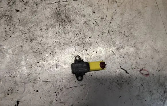 Audi A3 S3 8P Airbag deployment crash/impact sensor 8P0955557 251005 011464