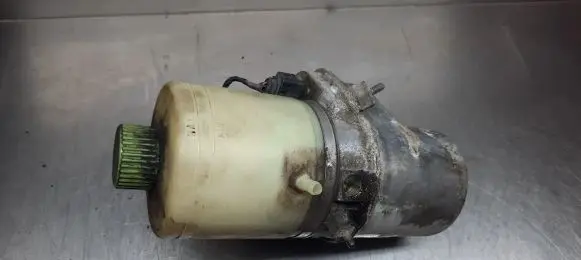 Skoda Fabia Mk1 (6Y) Power steering pump