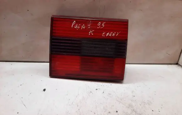 Volkswagen PASSAT B4 Rear/tail lights 3A9945107B
