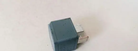 Volvo V40 Other relay 8888301325 30765045