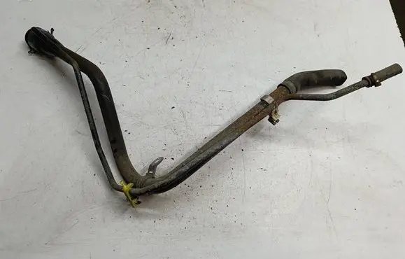 Toyota Verso Fuel tank filler neck pipe 31582