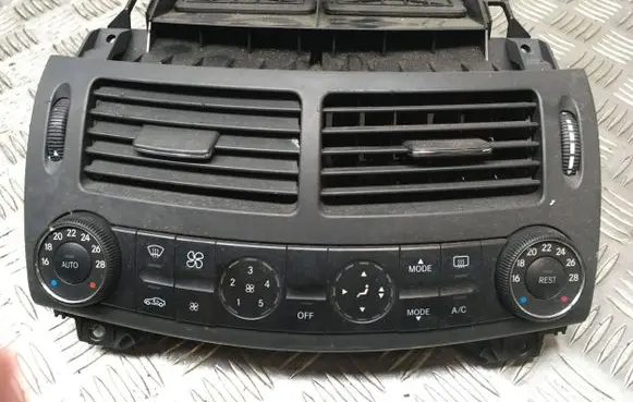 Mercedes-Benz E W211 Climate control unit 2118300490 00034505 A2118203715