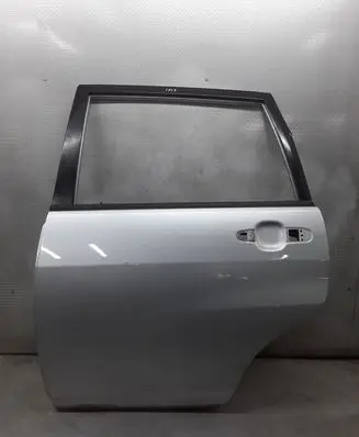 Suzuki Liana Rear door