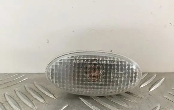 Mazda 6 Front fender indicator light 010635 P2829