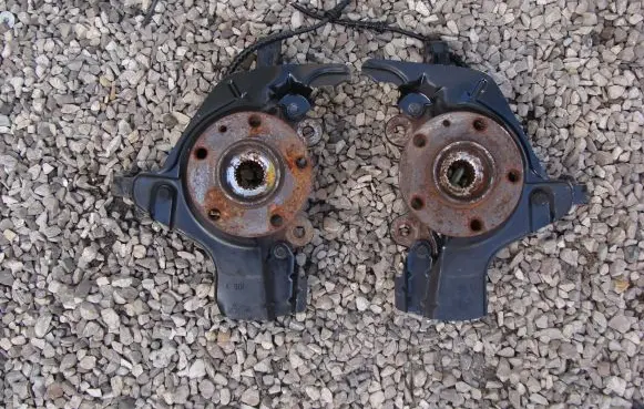 Fiat Grande Punto Front wheel hub spindle knuckle 7752074785552