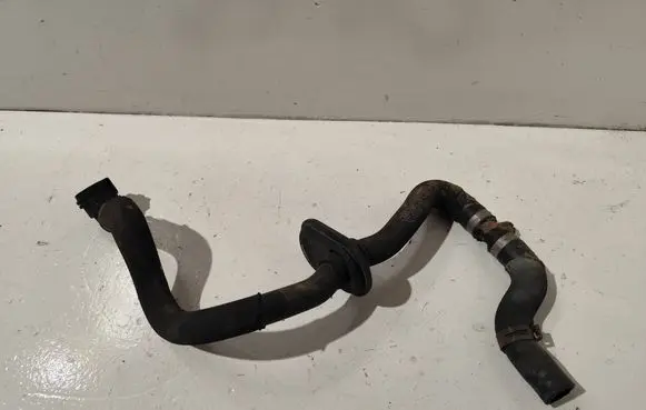 Engine coolant pipe/hose