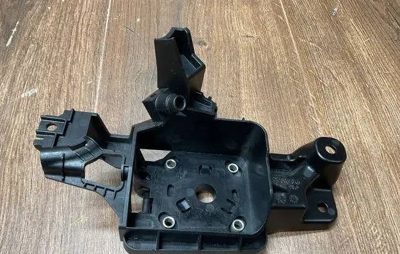 Porsche Cayenne (9Y0 9Y3) Front bumper mounting bracket 9Y09805611S 9Y0980562