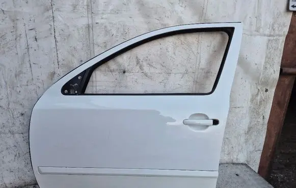 Skoda Octavia Mk2 (1Z) Front door 1Z0831311
