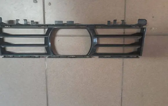 BMW 5 G30 G31 Front bumper lower grill 7385268