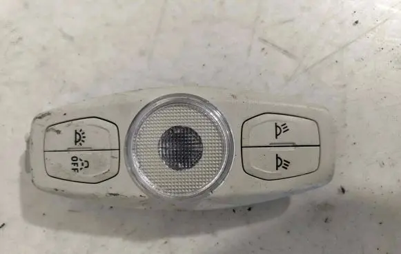 Ford Focus Front seat light 19051020 0453107 F0RD1905D