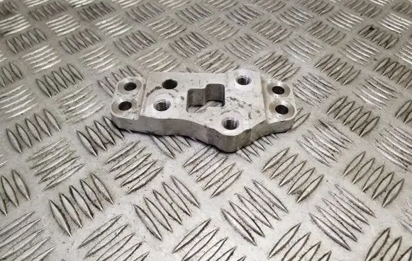 Mercedes-Benz B W246 W242 Engine mounting bracket