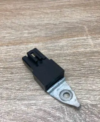 Toyota Avensis T270 Other relay 9098004159