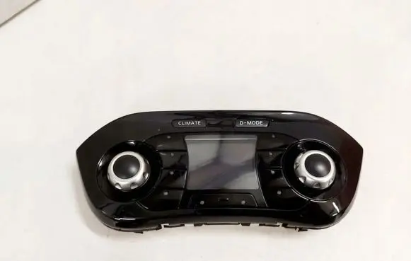 Nissan Juke I F15 Central console control unit 