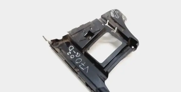 Volvo V70 Rear bumper mounting bracket 8648198