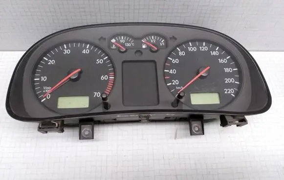 Volkswagen Golf IV Speedometer (instrument cluster) 1J0920802X 110208957 110208055