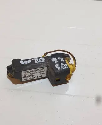 Audi A3 S3 8L Airbag deployment crash/impact sensor 8L0959643C 023090BSWL01