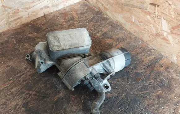 Engine oil radiator