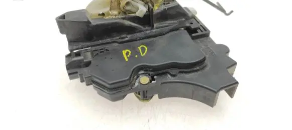 Mitsubishi Outlander Front door lock