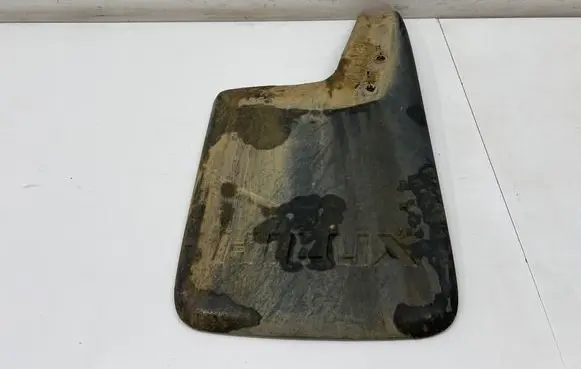 Toyota Hilux VIII Rear mudguard 