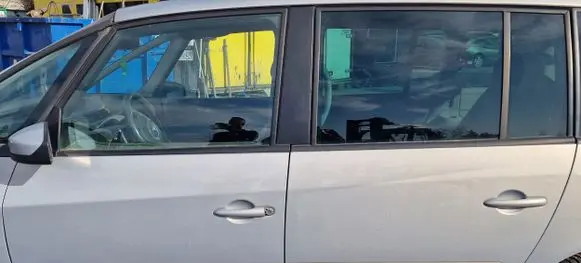 Renault Espace IV Front door
