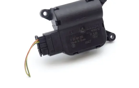 Opel Corsa C Air flap motor/actuator 0132801356