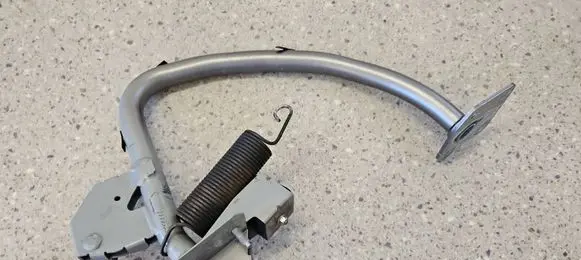 Maserati Ghibli Tailgate/trunk/boot hinge