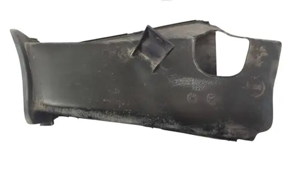 Mercedes-Benz C W202 Intercooler air guide/duct channel 2028890236