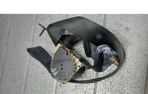 Renault Clio II Front seatbelt