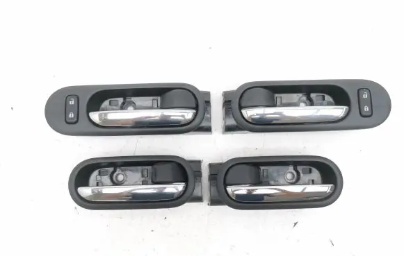 Mazda CX-7 Front door interior handle