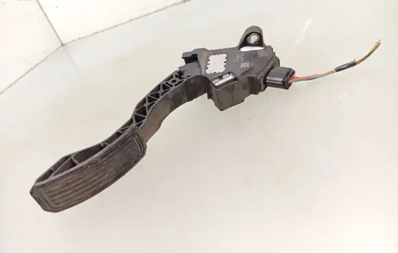 Toyota Auris 150 Accelerator throttle pedal 7811002010