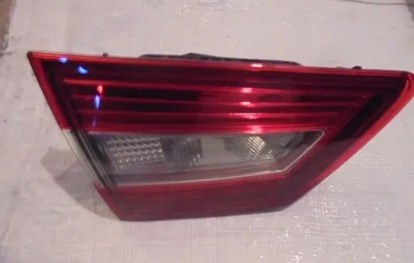 Renault Clio IV Tailgate rear/tail lights
