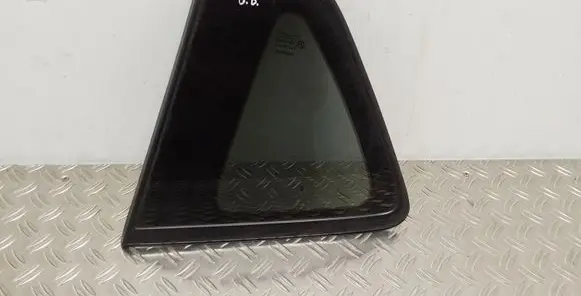 Toyota Corolla Verso AR10 Rear side window