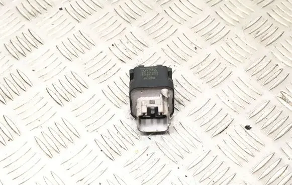 Toyota Corolla E120 E130 Glow plug pre-heat relay 2861067010 1567000671