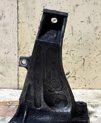 BMW 3 E46 Engine mounting bracket 6754185 22116754185 22111095084