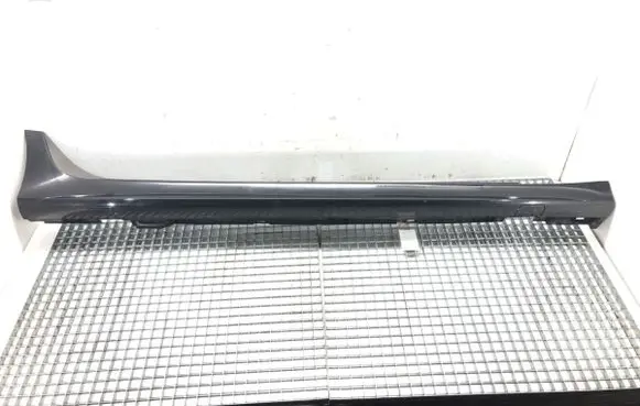 Mercedes-Benz CLS C257 Front sill (body part) 