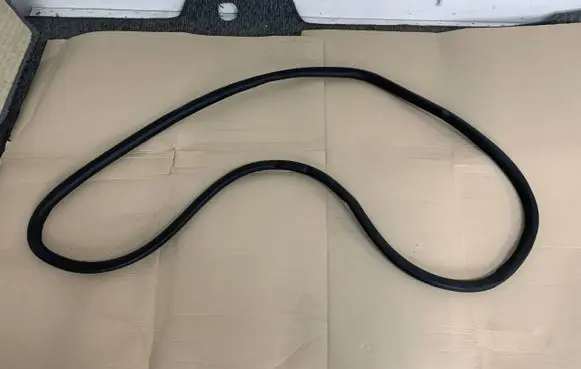 Ford Mustang V Front door rubber seal 