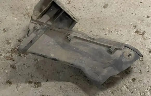 BMW X5 E53 Brake cooling air channel/duct 7121616 74850610