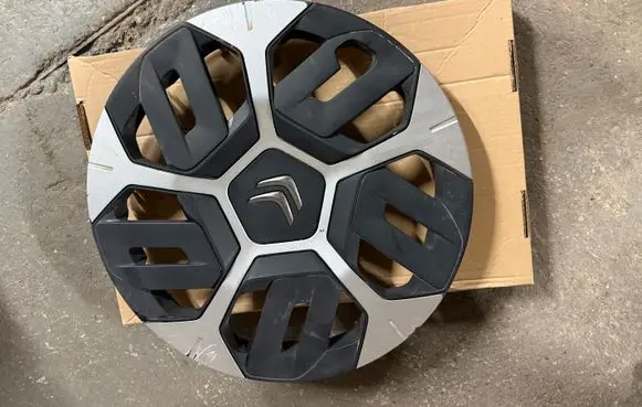 KIA Ceed R15 wheel hub/cap/trim 9834453780