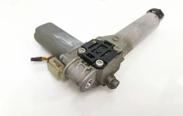 BMW 5 E60 E61 Seat adjustment motor 8320446 0390203229